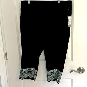 Christopher & Banks Signature Slimming Capri Teal & Citron Medallion Floral Trim